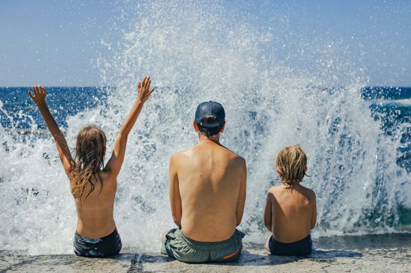 Sommer&comma; Sonne&comma; Sicherheit&colon; Damit der Urlaub pure Erholung bleibt